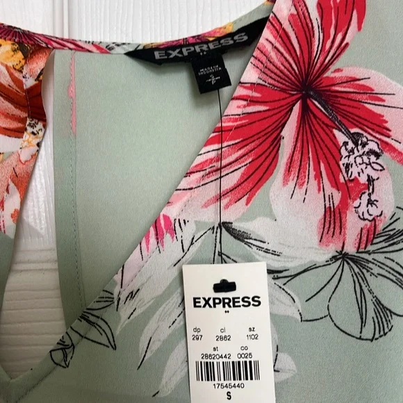 Express Floral Tie-Front Top - Picture 3 of 3